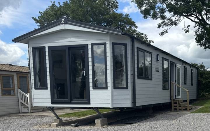 NEW Europa Mulberry Elite at Maustin Park